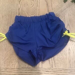 Five Dancewear shorts